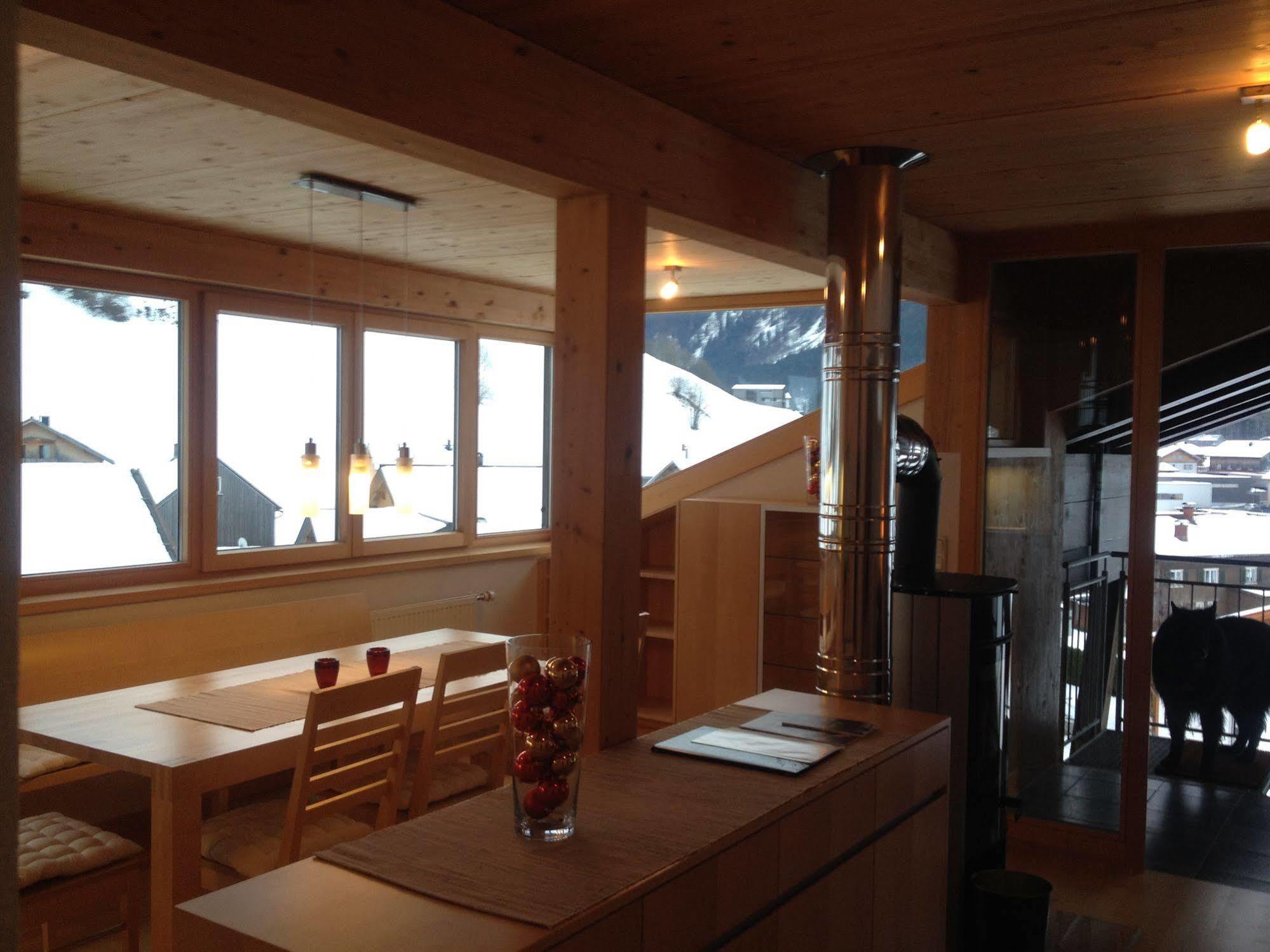 ホテル アパートメンツ アルペンローズ Au (Vorarlberg) エクステリア 写真